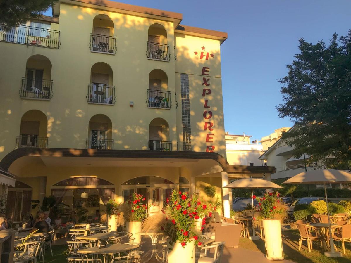 Hotel Explorer Cervia Esterno foto