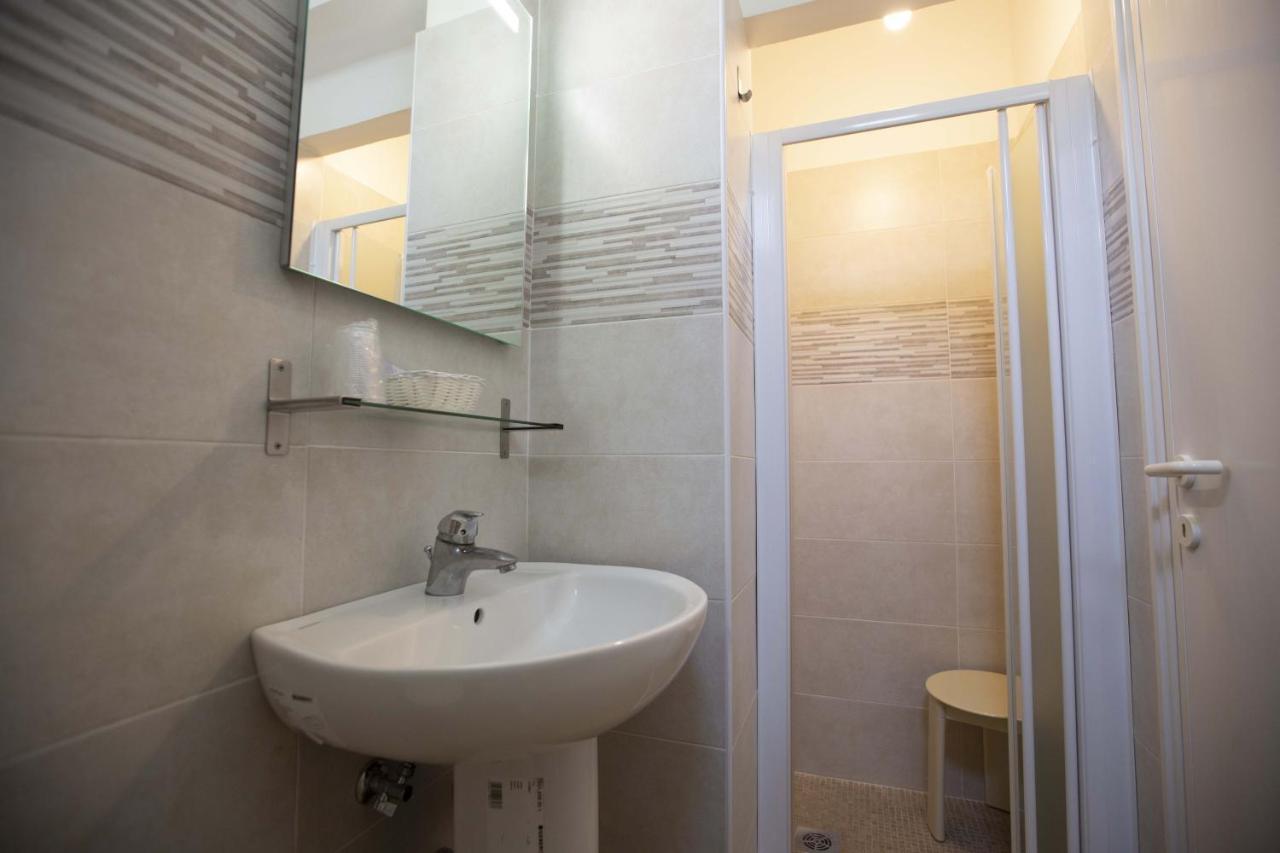 Hotel Explorer Cervia Esterno foto