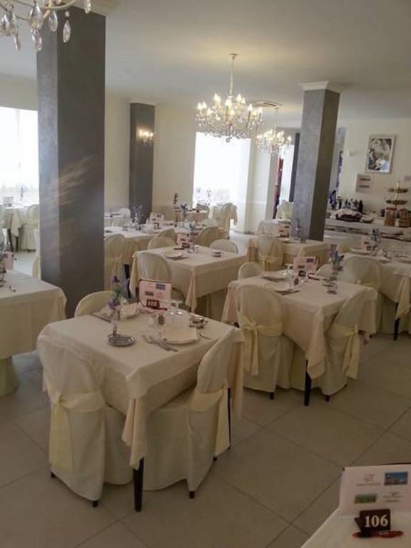 Hotel Explorer Cervia Esterno foto