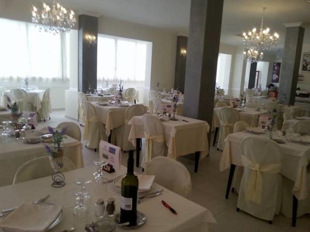 Hotel Explorer Cervia Esterno foto